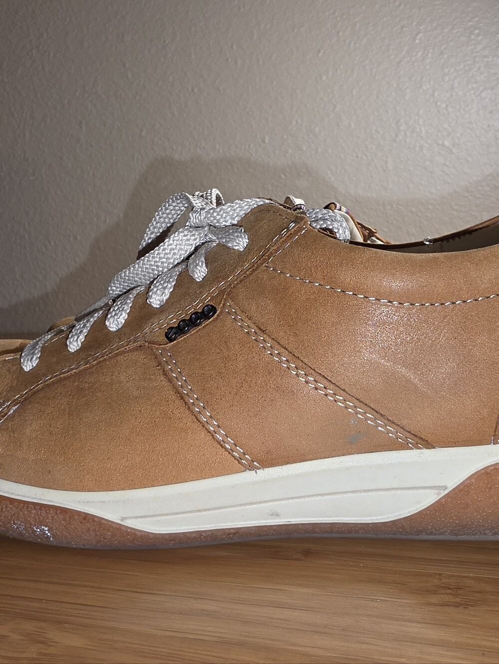 Ecco Women's Tan Suede Lace-Up Sneakers with White Laces and Striped Tongue - Picture 5 of 16